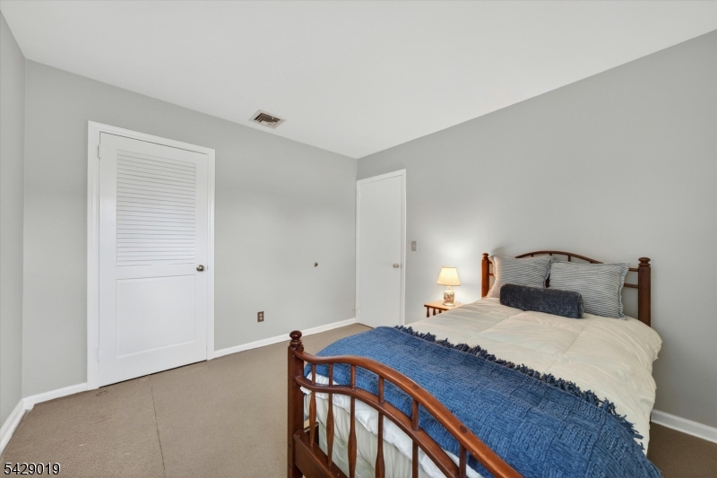 9 Duck Point Trl