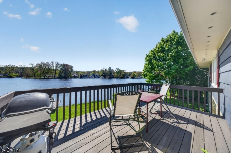 9 Duck Point Trl