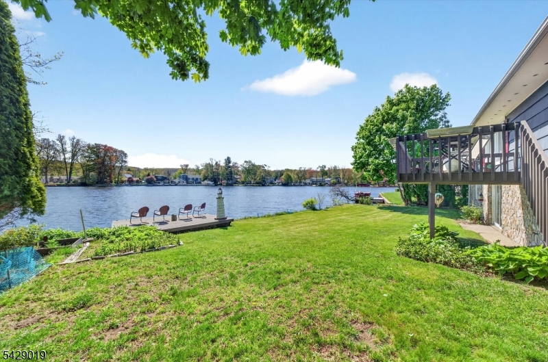 9 Duck Point Trl