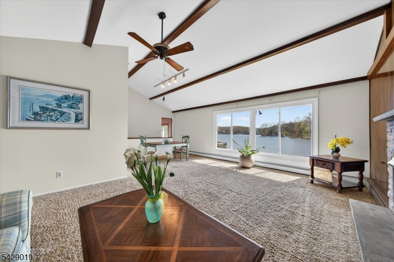 9 Duck Point Trl