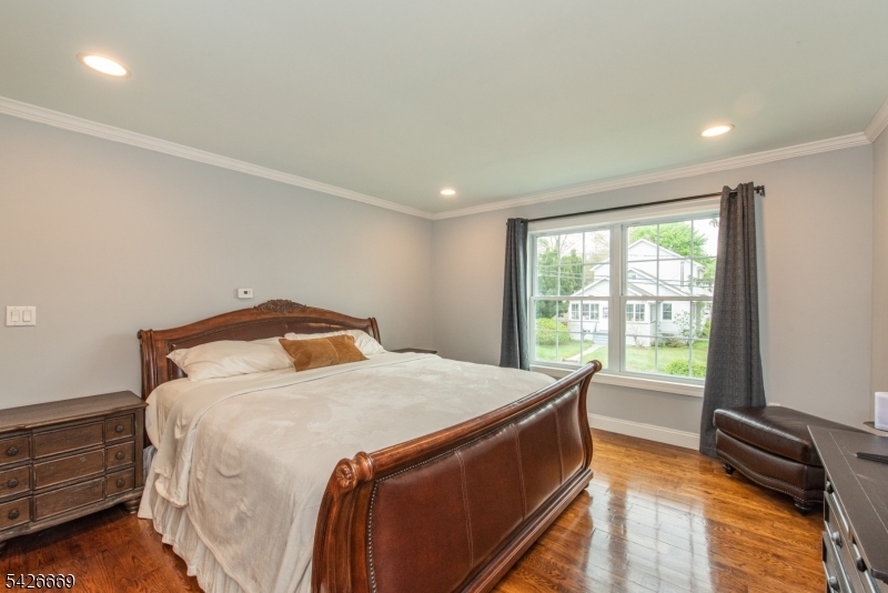29 Van Duyne Ave