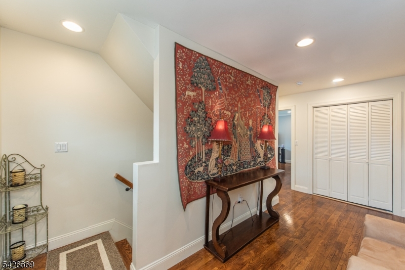 29 Van Duyne Ave