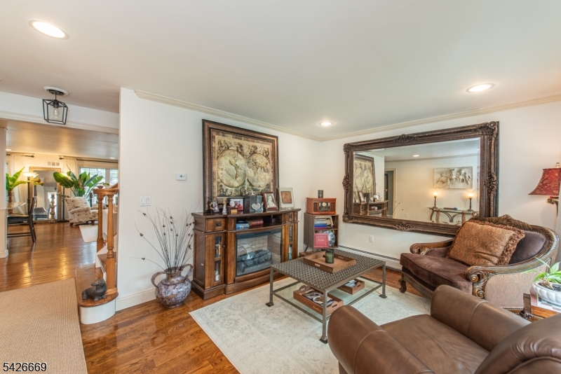 29 Van Duyne Ave