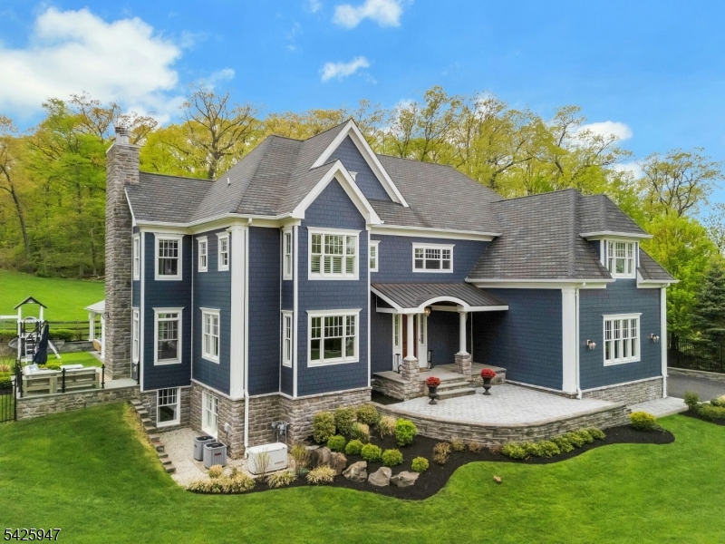 138 Oakwood Rd