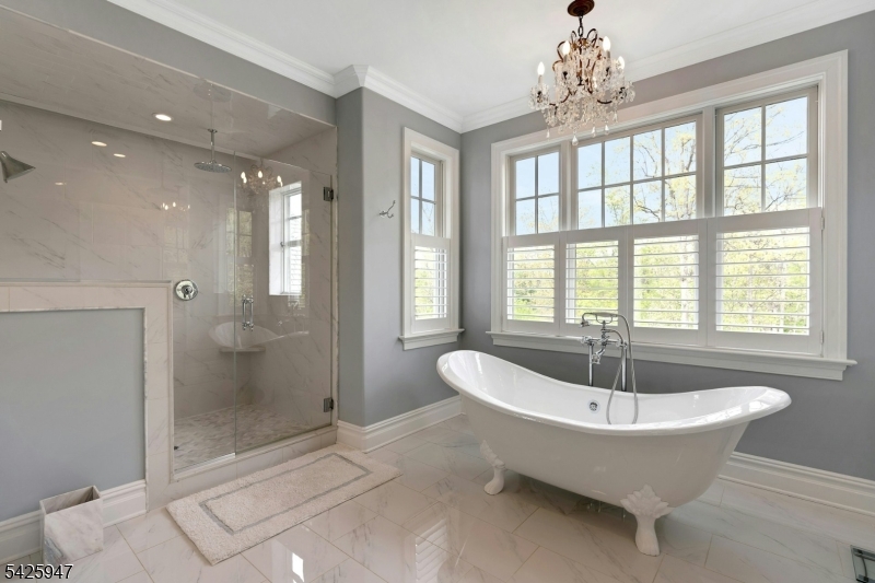 138 Oakwood Rd