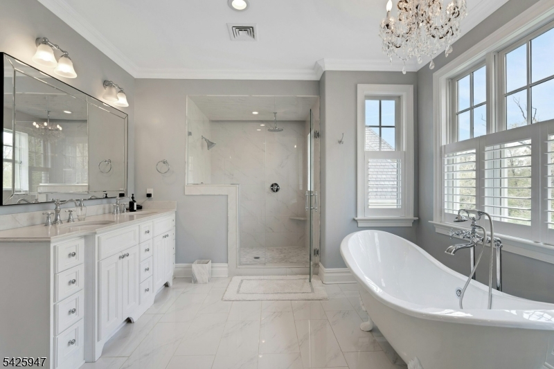 138 Oakwood Rd