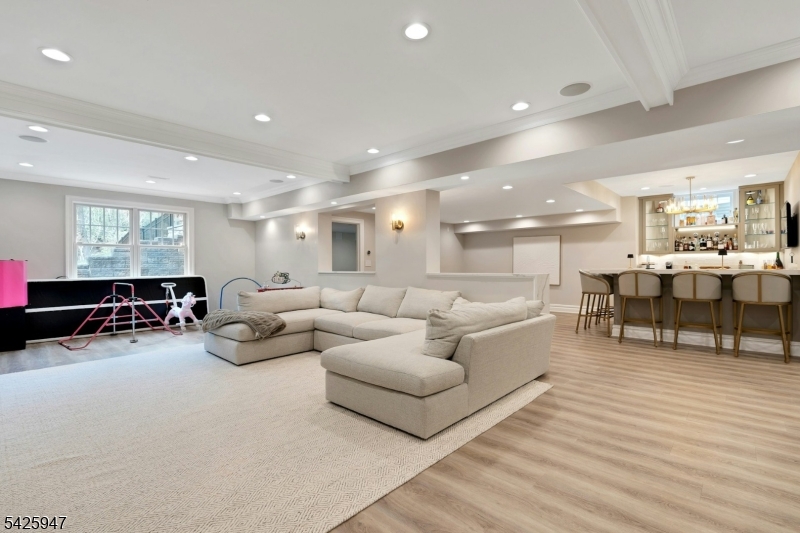 138 Oakwood Rd