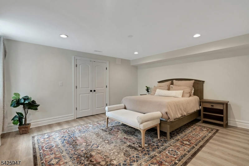138 Oakwood Rd
