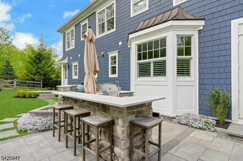 138 Oakwood Rd