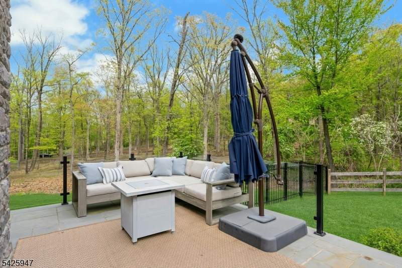 138 Oakwood Rd