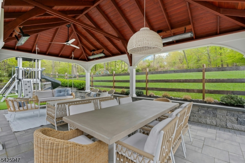 138 Oakwood Rd
