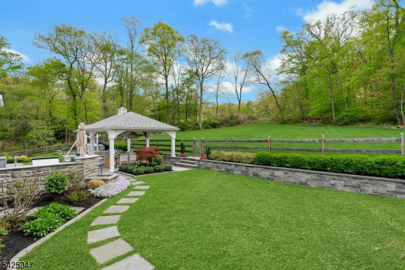 138 Oakwood Rd