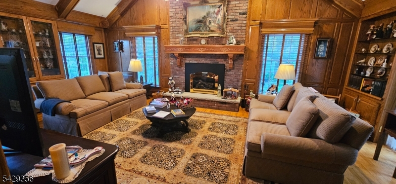 309 Paul Ct