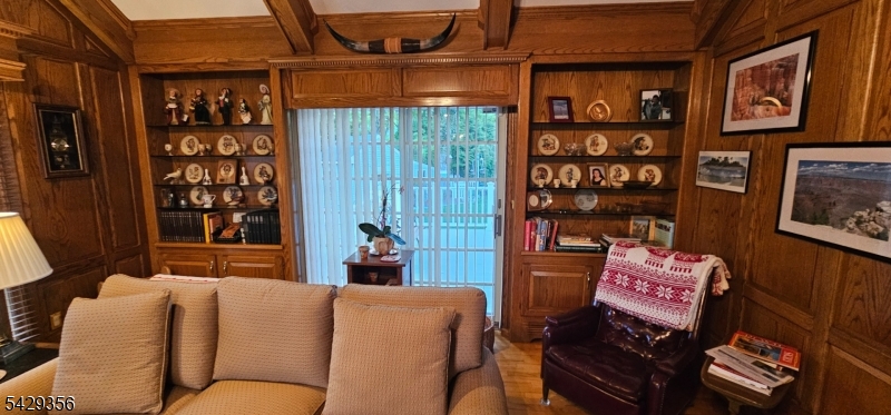 309 Paul Ct