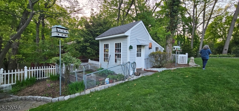 309 Paul Ct