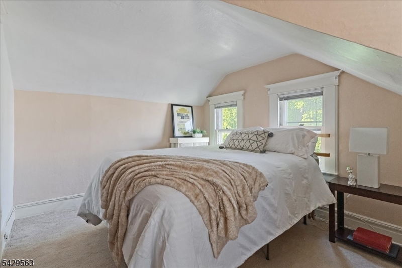 58 Maolis Ave