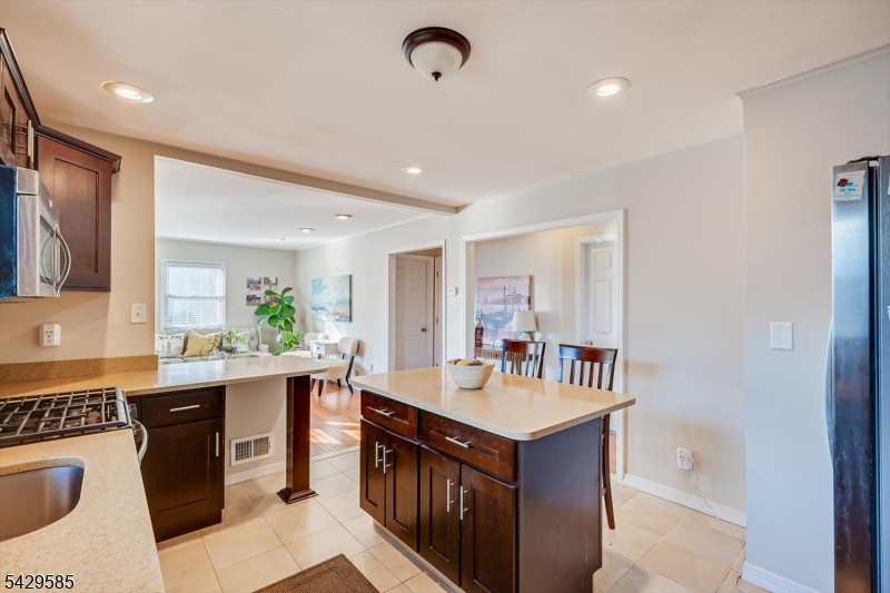 174 Runyon Ave