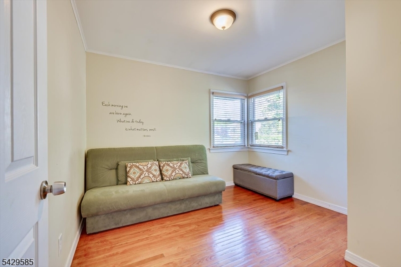 174 Runyon Ave