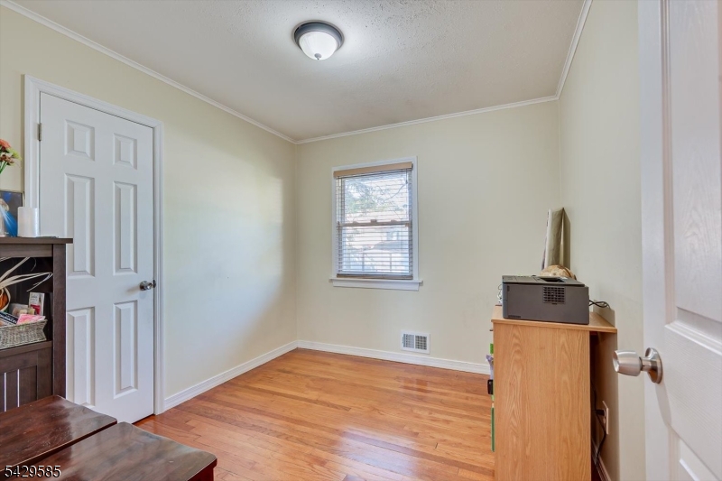174 Runyon Ave