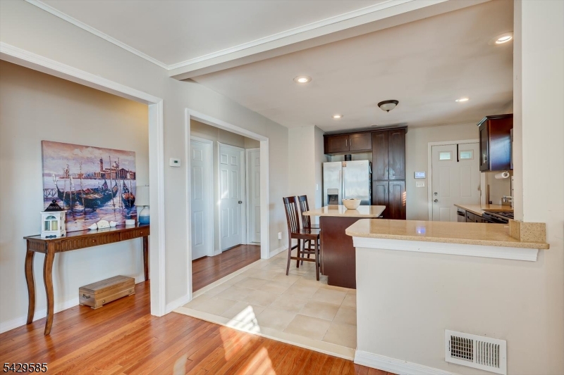 174 Runyon Ave