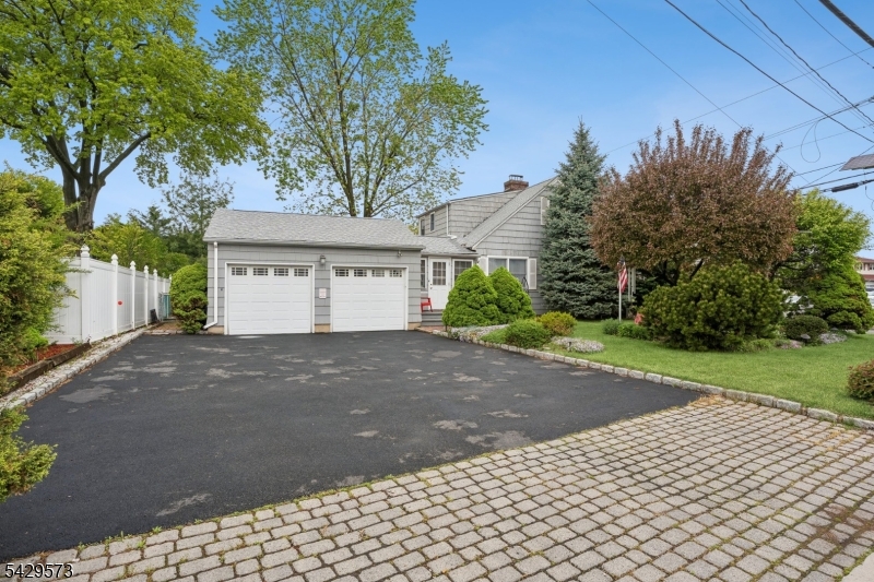 192 Elmwood Ave