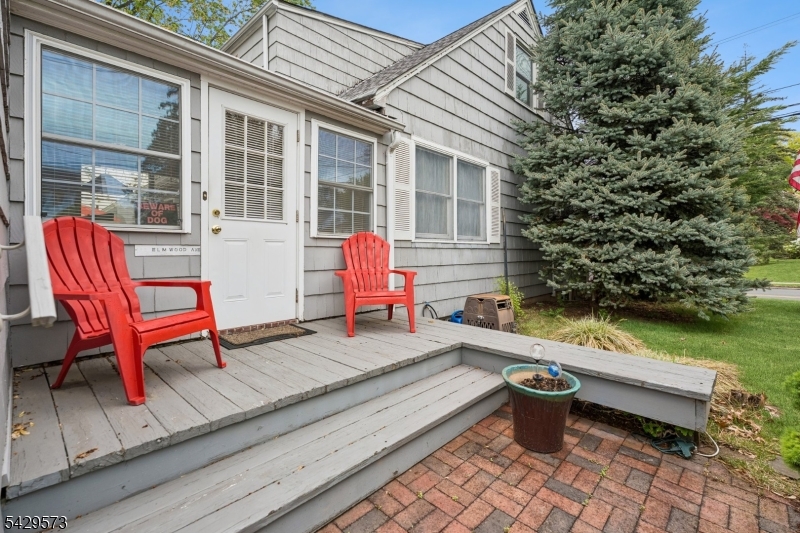 192 Elmwood Ave