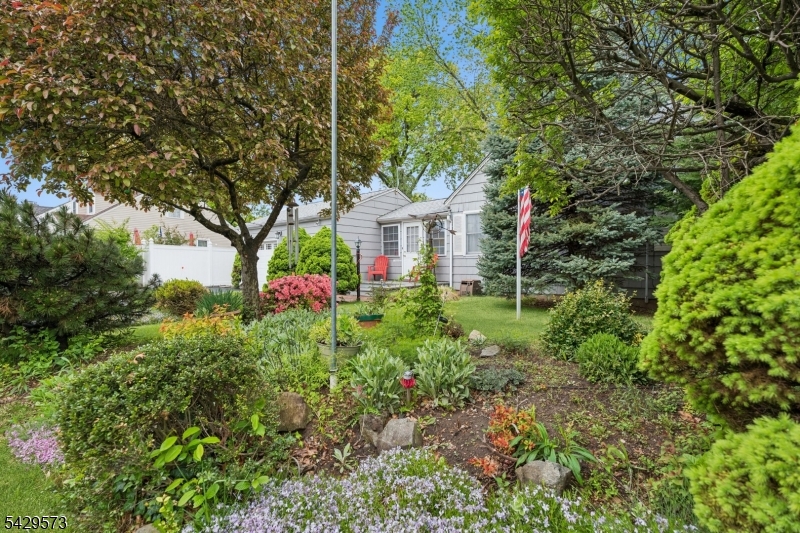 192 Elmwood Ave
