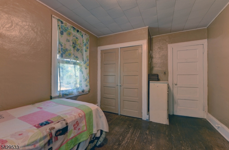 86 Greenwood Ave