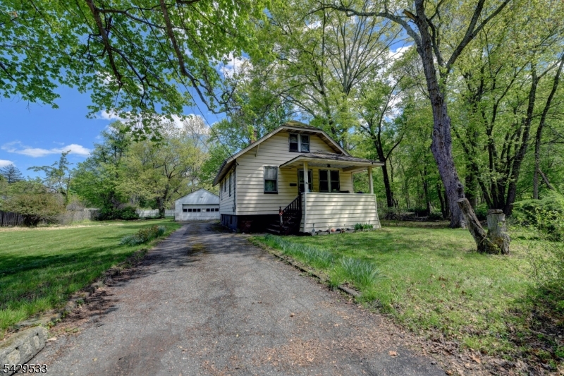86 Greenwood Ave
