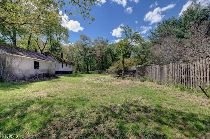 86 Greenwood Ave