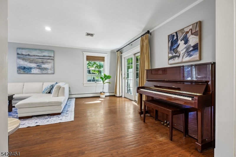 173 Highland Ave