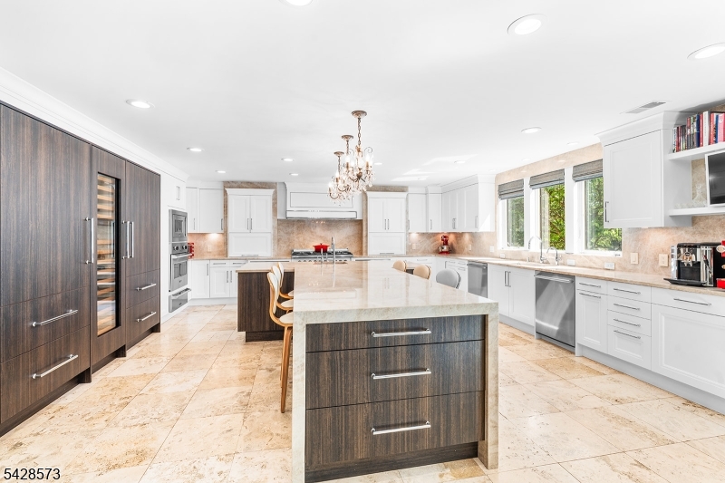 37 Hemlock Rd