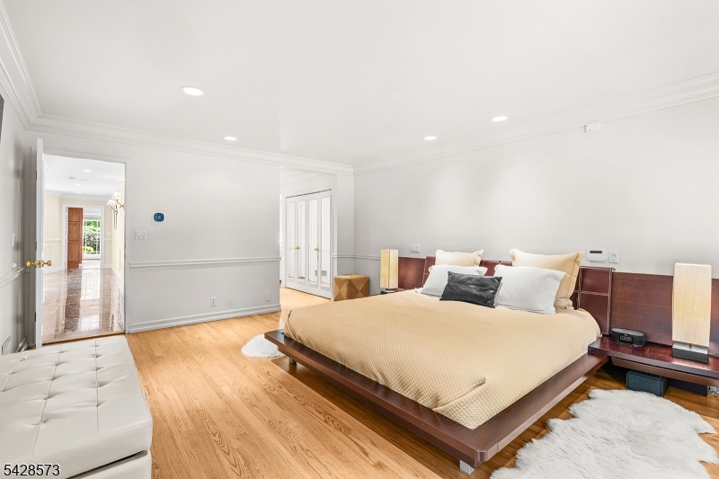 37 Hemlock Rd