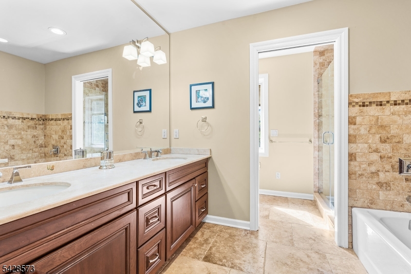37 Hemlock Rd