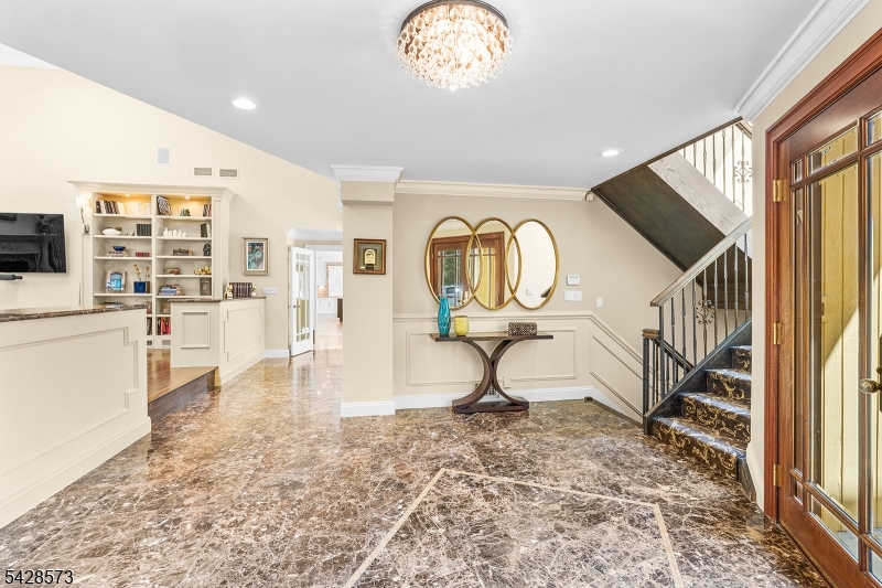37 Hemlock Rd