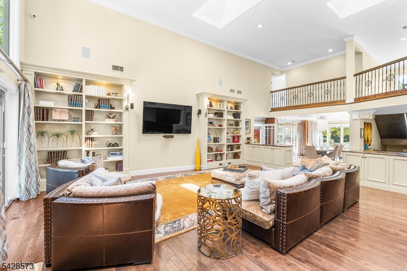 37 Hemlock Rd