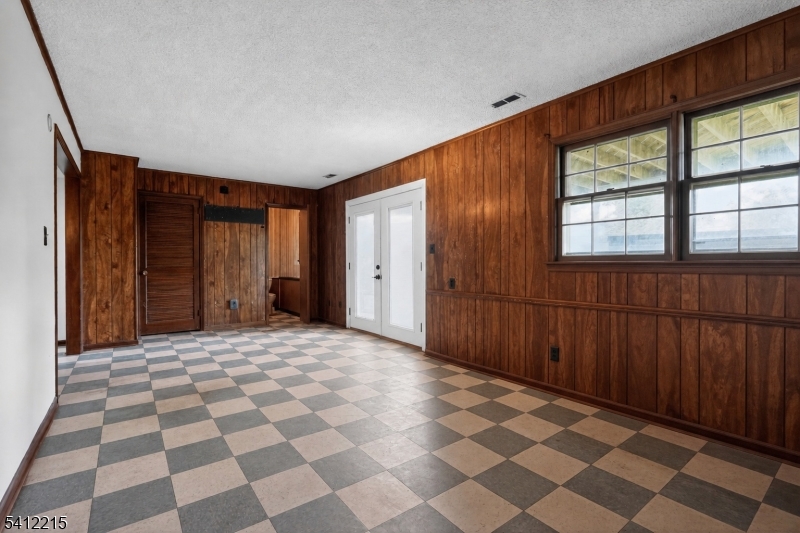 1 Mountain View Ct