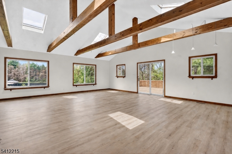 1 Mountain View Ct