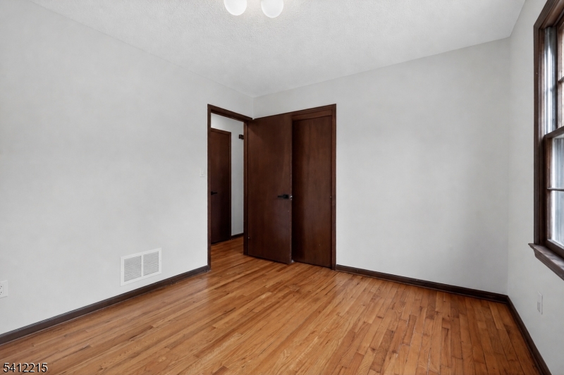 1 Mountain View Ct