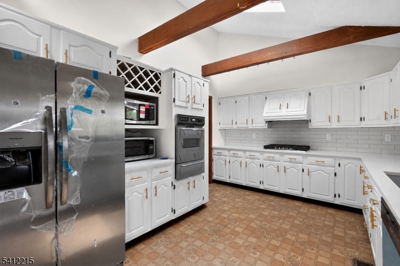 1 Mountain View Ct