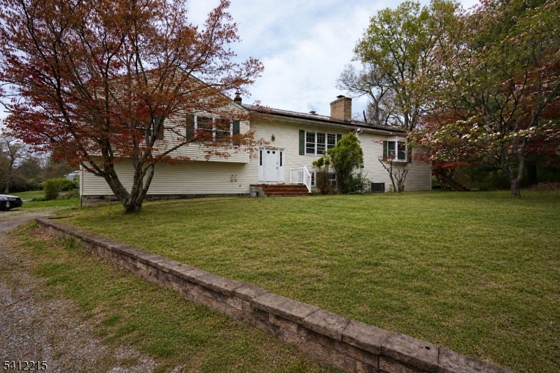 1 Mountain View Ct