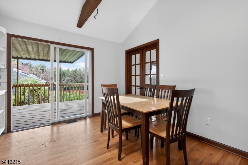 1 Mountain View Ct