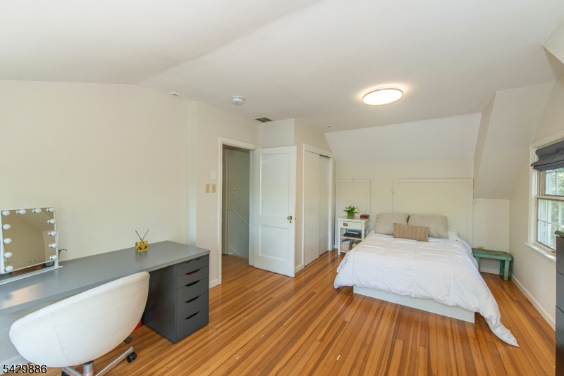 21 Fernwood Pl
