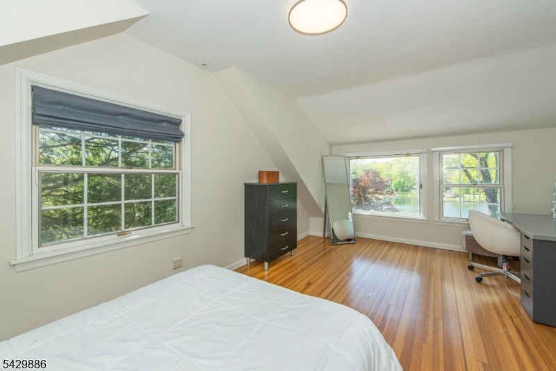 21 Fernwood Pl