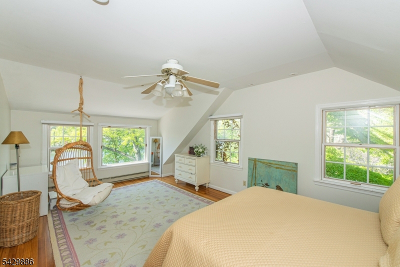 21 Fernwood Pl