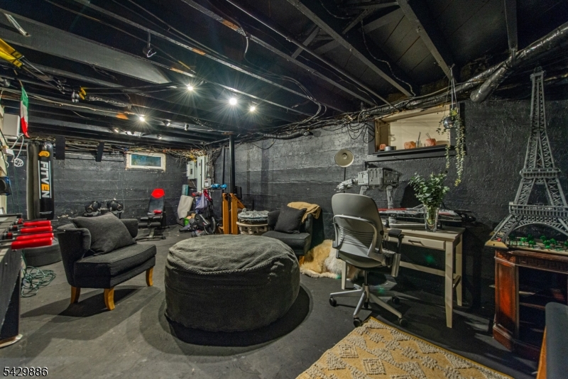 21 Fernwood Pl