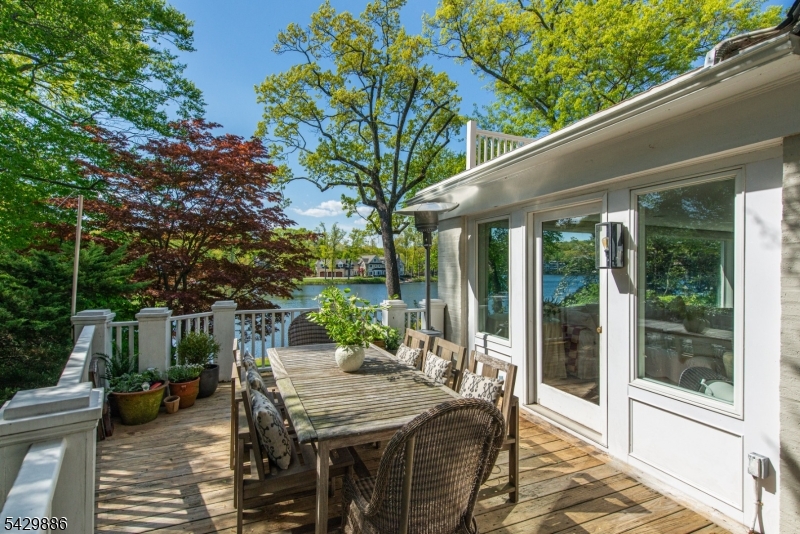 21 Fernwood Pl