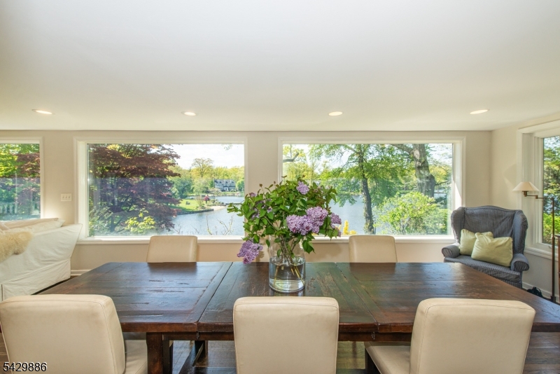 21 Fernwood Pl