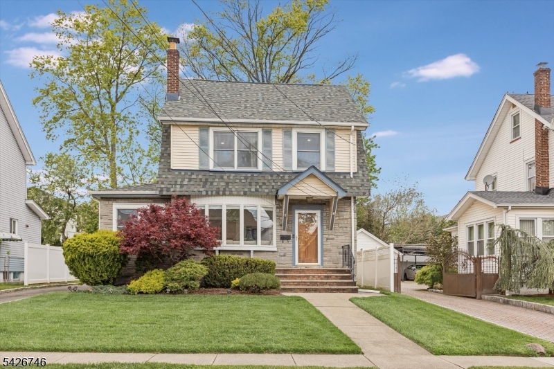 1046 Lorraine Ave
