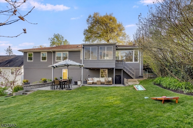 29 Bradford Ave